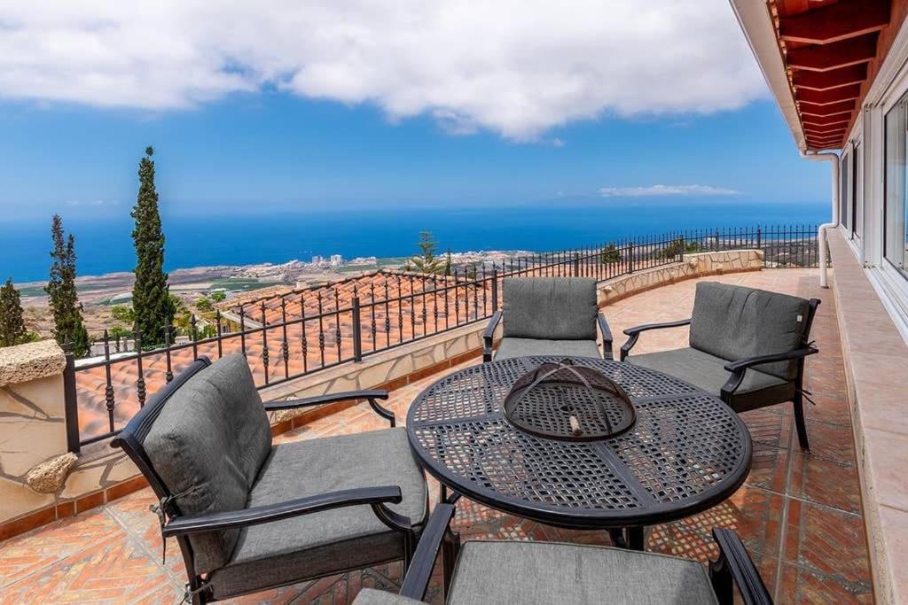 Villa Carlitos Vistas Al Mar Y A La Montana Costa Adeje  Eksteriør bilde